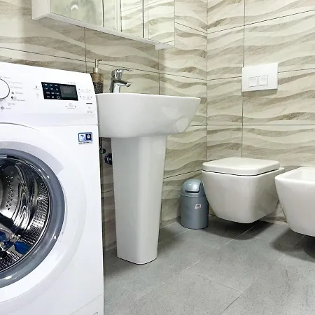 Skyline Sunset & Towers View - Modern 1br Tiran