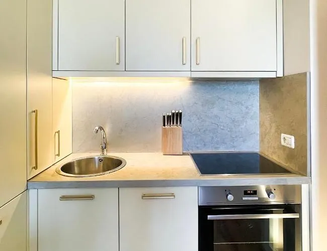 Lejlighed Skyline Sunset & Towers View - Modern 1br Tirana