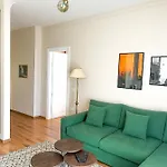 Skyline Sunset & Towers View - Modern 1br